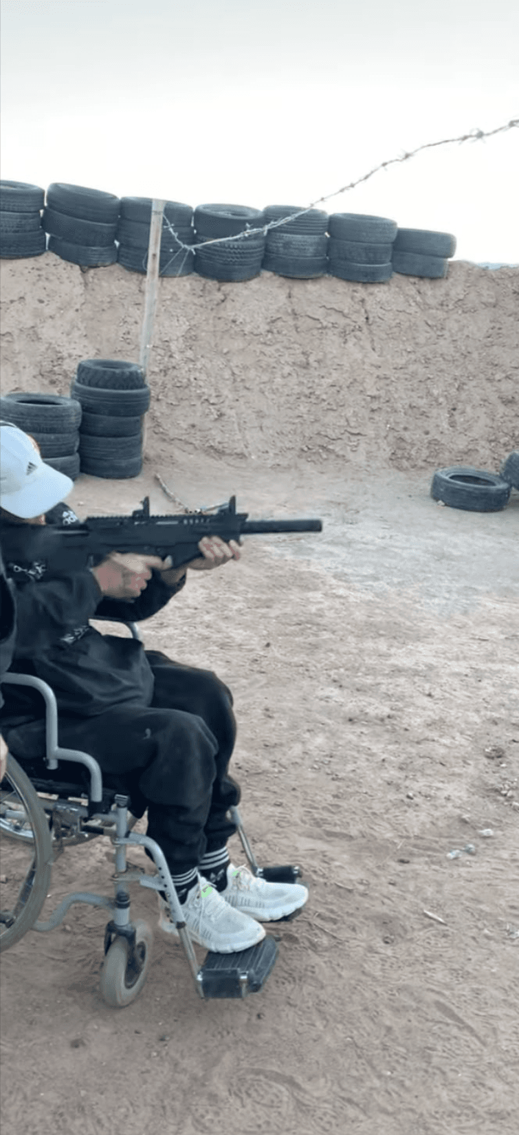 Tiro adaptado e inclusivo en silla de ruedas